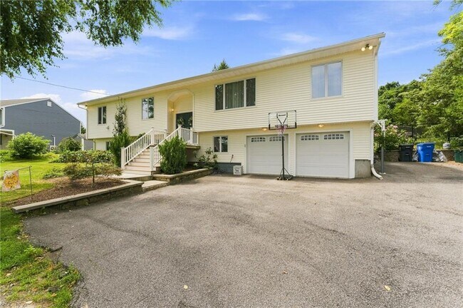 property at 84 Kimberly Ln
