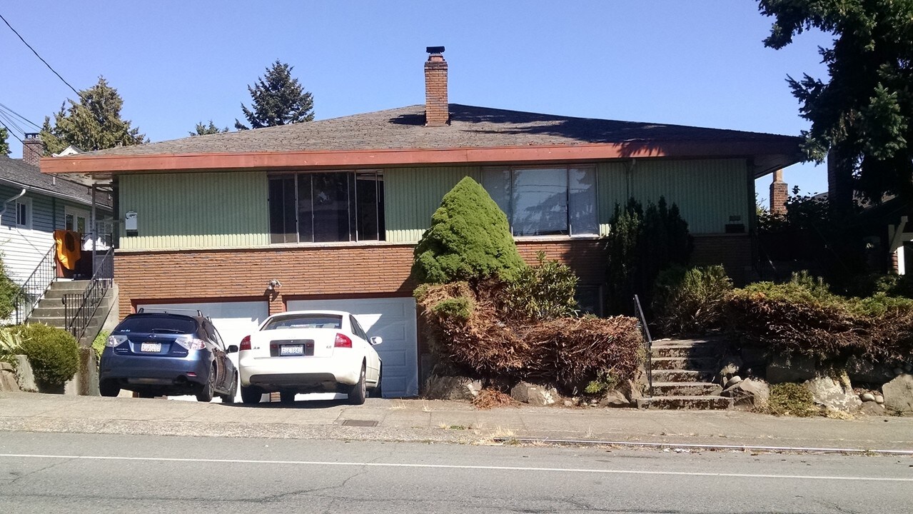 Hudkins Triplex in Seattle, WA - Foto de edificio