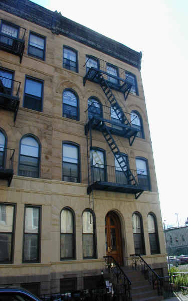 5 Spencer Ct in Brooklyn, NY - Building Photo