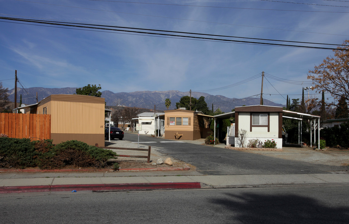 1877 W Ramsey St in Banning, CA - Building Photo