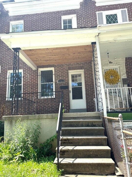 3704 Beehler Ave in Baltimore, MD - Building Photo