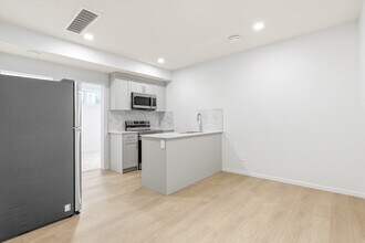 3620-3213 213 St NW in Edmonton, AB - Building Photo - Building Photo