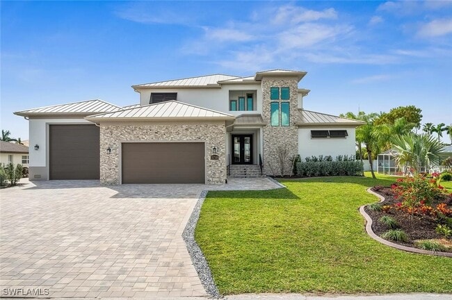 property at 5758 Riverside Dr