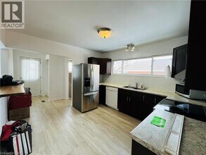 787 Upper Ottawa St in Hamilton, ON - Building Photo - Building Photo