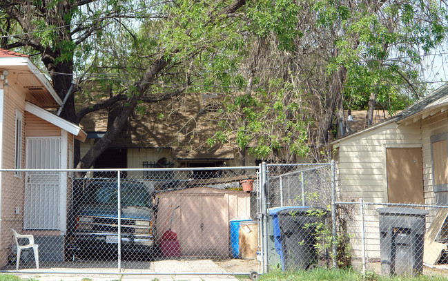 810 W 7th St in San Bernardino, CA - Building Photo - Building Photo