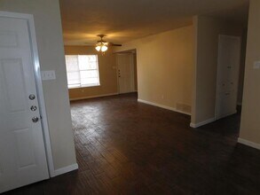 4010 Upland Way in Garland, TX - Building Photo - Building Photo