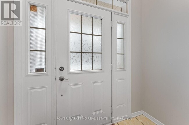 224 Harthill Way in Ottawa, ON - Building Photo - Building Photo