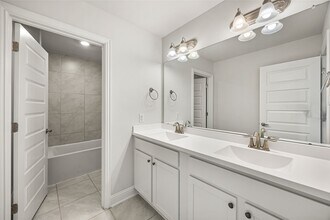 400 Camino Bay Dr in Katy, TX - Building Photo - Building Photo