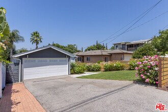 10315 Fairgrove Ave in Los Angeles, CA - Building Photo - Building Photo