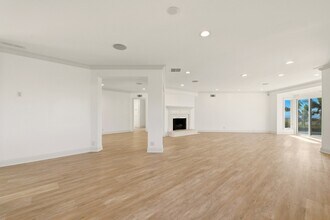 204 Tranquillo Rd in Pacific Palisades, CA - Foto de edificio - Building Photo