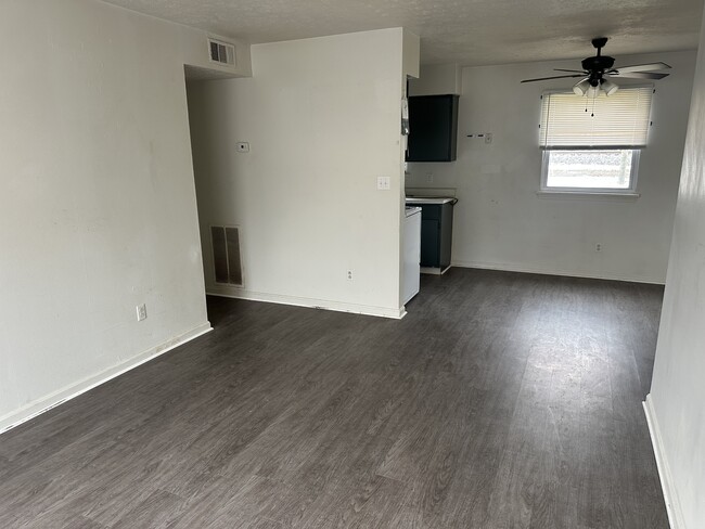 property at 10404 Greentree Ln