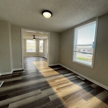 212 E Calhoun St in Woodstock, IL - Building Photo - Building Photo