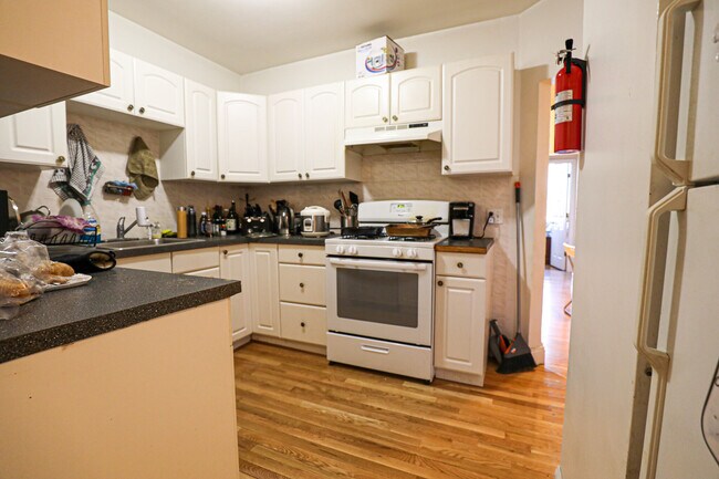 62 Egmont St, Unit 5 in Brookline, MA - Building Photo - Building Photo