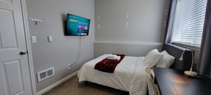 8030 238th St SW in Edmonds, WA - Building Photo - Building Photo