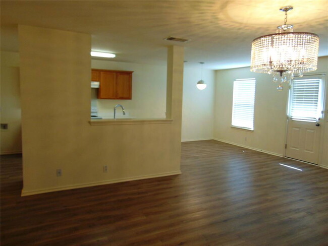 1000 Kenneys Way in Round Rock, TX - Building Photo - Building Photo