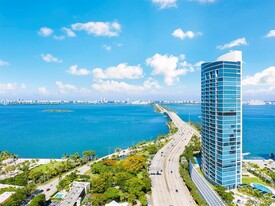 601 NE 36th St, Unit 2101 in Miami, FL - Building Photo