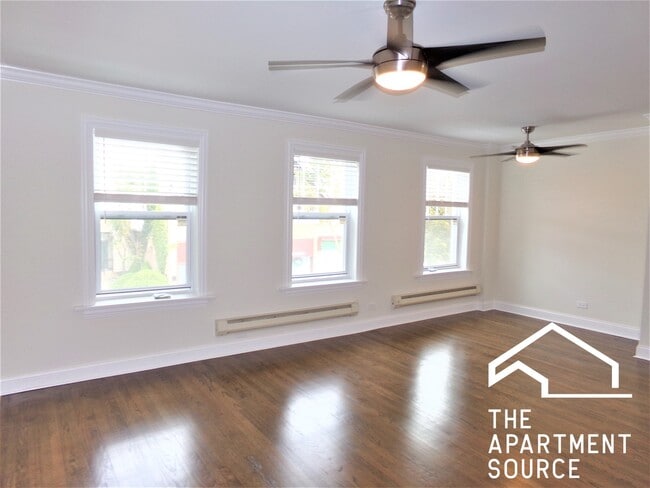 918 Green Bay Rd in Winnetka, IL - Building Photo - Building Photo