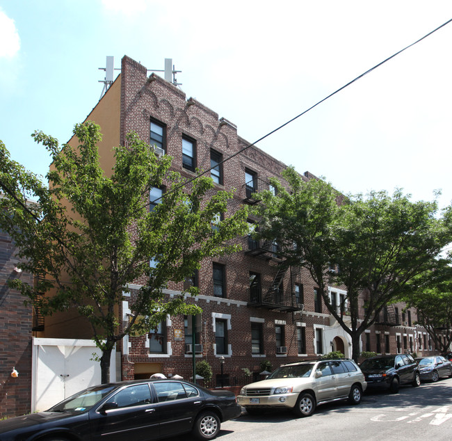 1115 63rd St in Brooklyn, NY - Foto de edificio - Building Photo