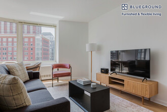 400 Chambers St in New York, NY - Building Photo - Building Photo