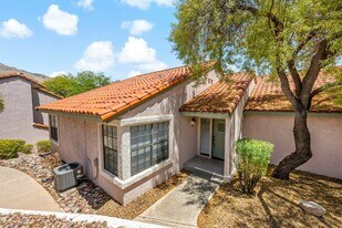 6470 N Tierra De Las Catalinas in Tucson, AZ - Building Photo