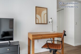 535 W 23rd St in New York, NY - Building Photo - Building Photo