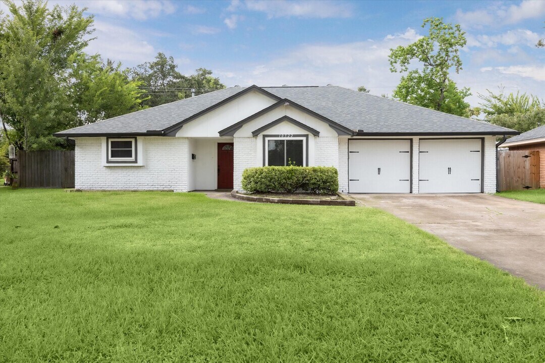 10522 Barwood Dr in Houston, TX - Building Photo