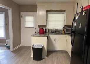 212 S Edgewood Dr in Statesboro, GA - Building Photo - Building Photo