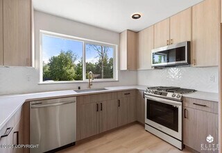 1401 Holland Ave in Wasilla, AK - Building Photo - Building Photo