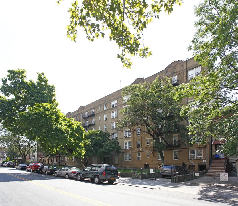 176 Clarkson Ave in Brooklyn, NY - Foto de edificio