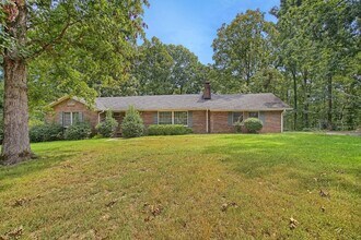 314 Powder Mill Dr in Ashland City, TN - Building Photo - Building Photo