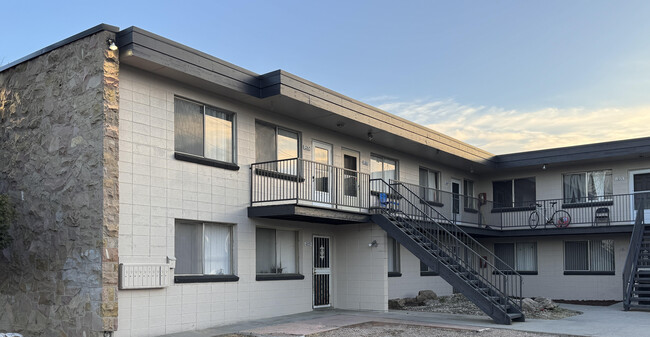Highland Square Apartments