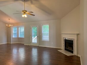 203 Garrison Ave in Clayton, NC - Building Photo - Building Photo