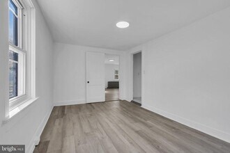 28 Bond St in Trenton, NJ - Building Photo - Building Photo