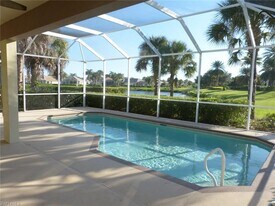 2540 Sutherland Ct in Cape Coral, FL - Building Photo