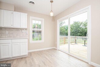 25992 Old Valley Pike in Toms Brook, VA - Building Photo - Building Photo