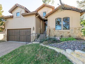 2321 Gilia Dr in Austin, TX - Foto de edificio - Building Photo