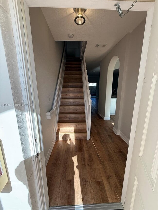 15750 SW 92nd Ave in Palmetto Bay, FL - Building Photo - Building Photo