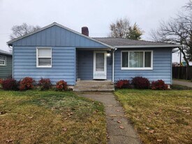 1615 E Bismark Ave in Spokane, WA - Building Photo