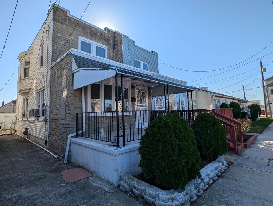 732 Sewell Ave in Atlantic City, NJ - Building Photo