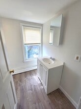 22 Johnson St, Unit 3F in Pawtucket, RI - Building Photo - Building Photo