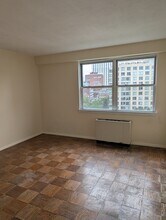 8 Whittier Pl in Boston, MA - Building Photo - Building Photo