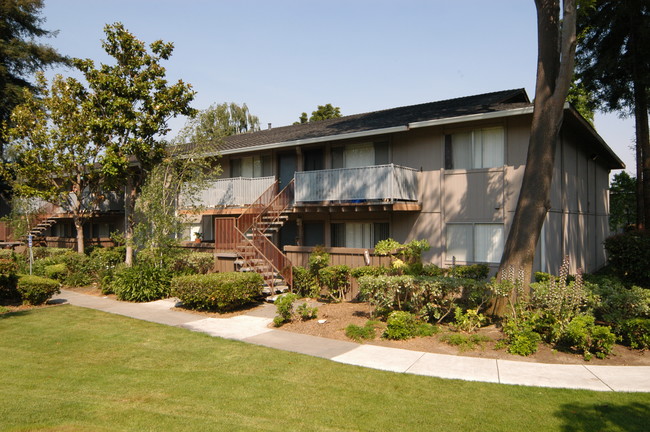 Almaden 1930 in San Jose, CA - Foto de edificio - Building Photo