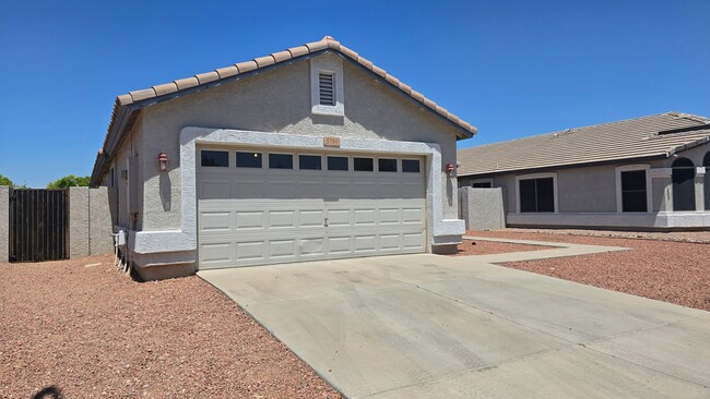 5794 W Seldon Ln in Glendale, AZ - Building Photo - Building Photo