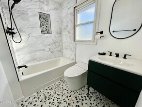 4501 S 6th St in Louisville, KY - Building Photo - Building Photo