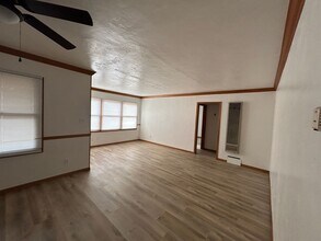 180 W Kanai Ave in Porterville, CA - Building Photo - Building Photo