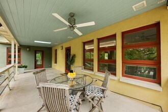 1227 Hillside Ave in Austin, TX - Building Photo - Building Photo