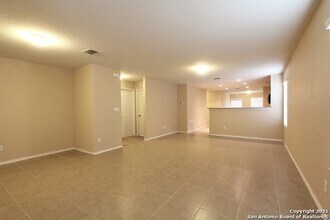 11742 Silver Sky in San Antonio, TX - Building Photo - Building Photo