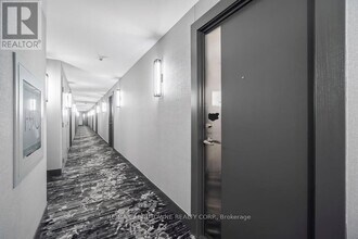 8 Telegram Mews in Toronto, ON - Building Photo - Building Photo