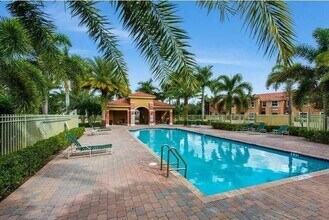 1035 SW 144th Ave in Pembroke Pines, FL - Building Photo - Building Photo
