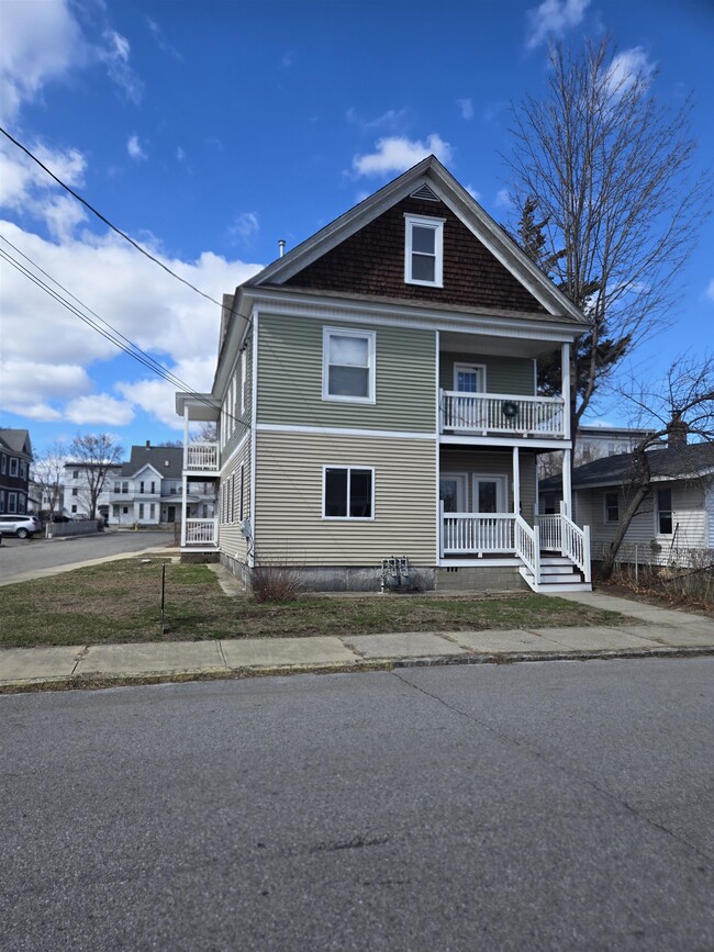31 Gilman St in Nashua, NH - Building Photo - Building Photo